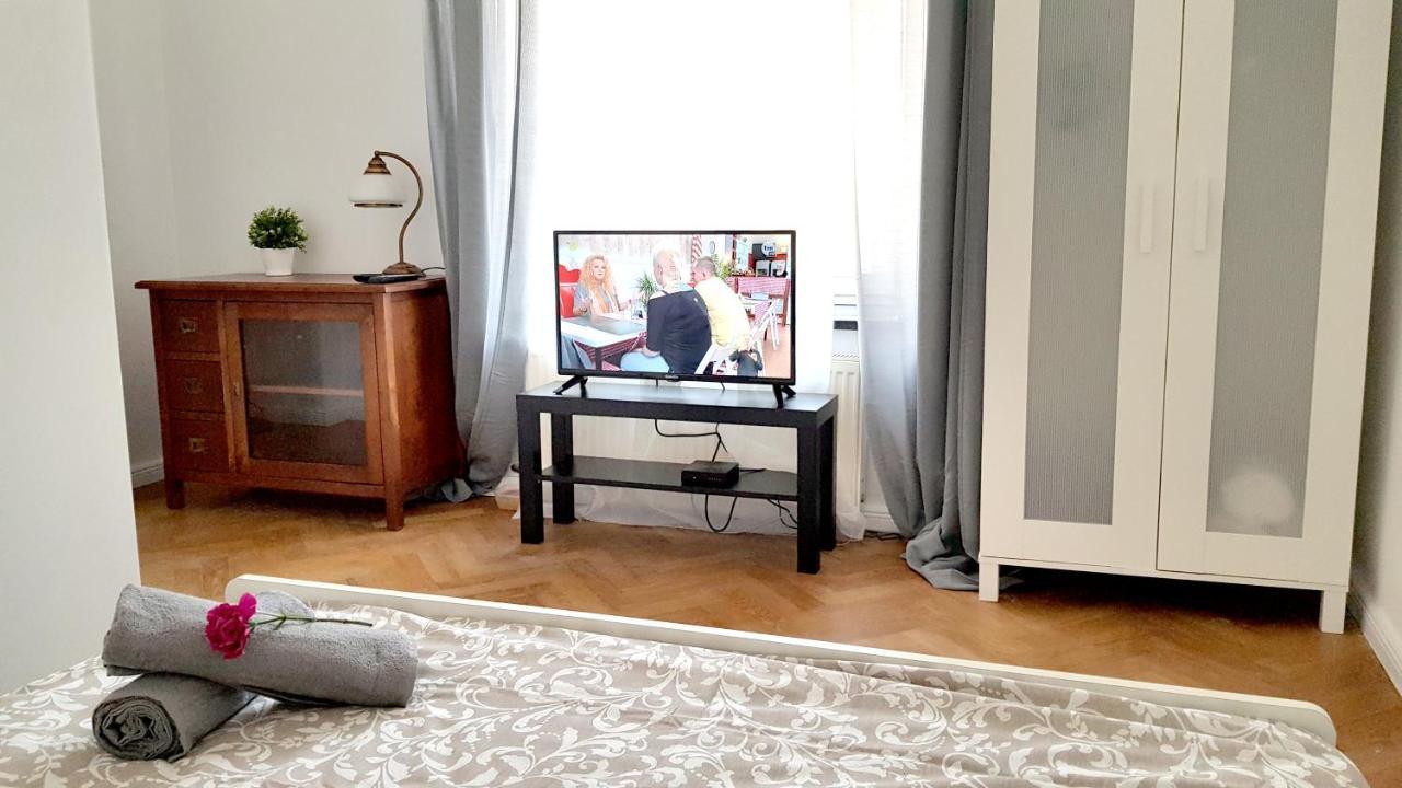 Apartament Litevski Deluxe Lublin Bagian luar foto