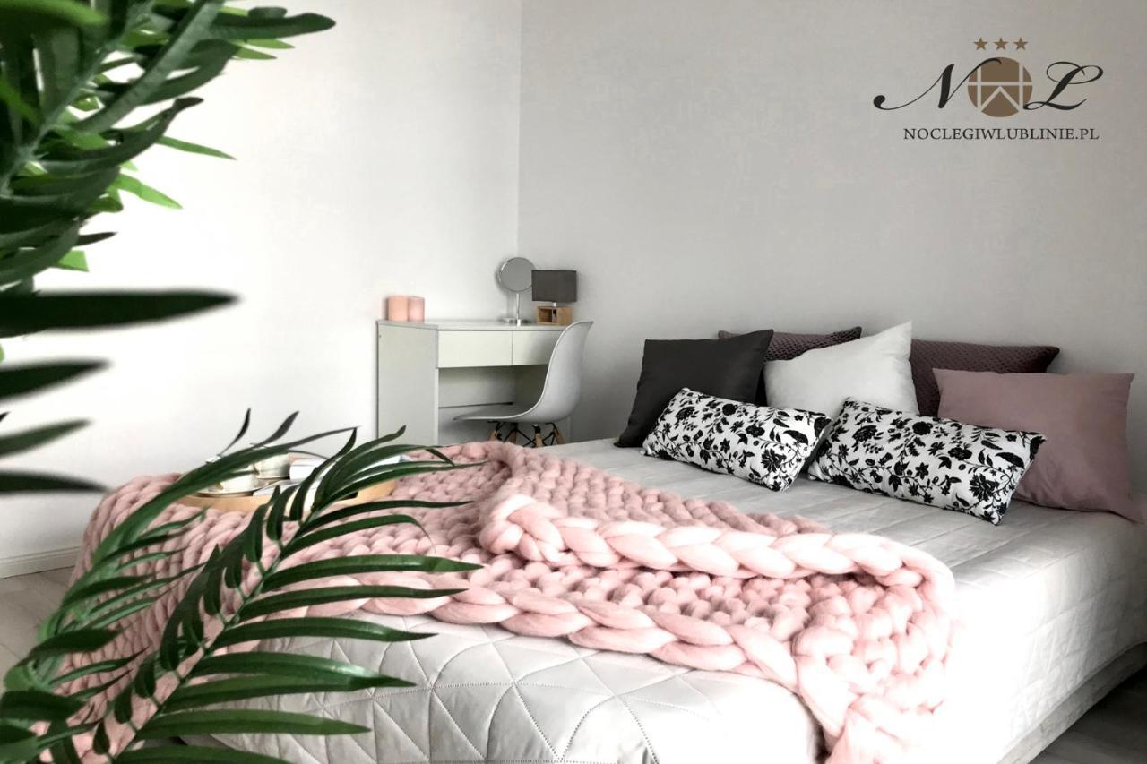 Apartament Litevski Deluxe Lublin Bagian luar foto